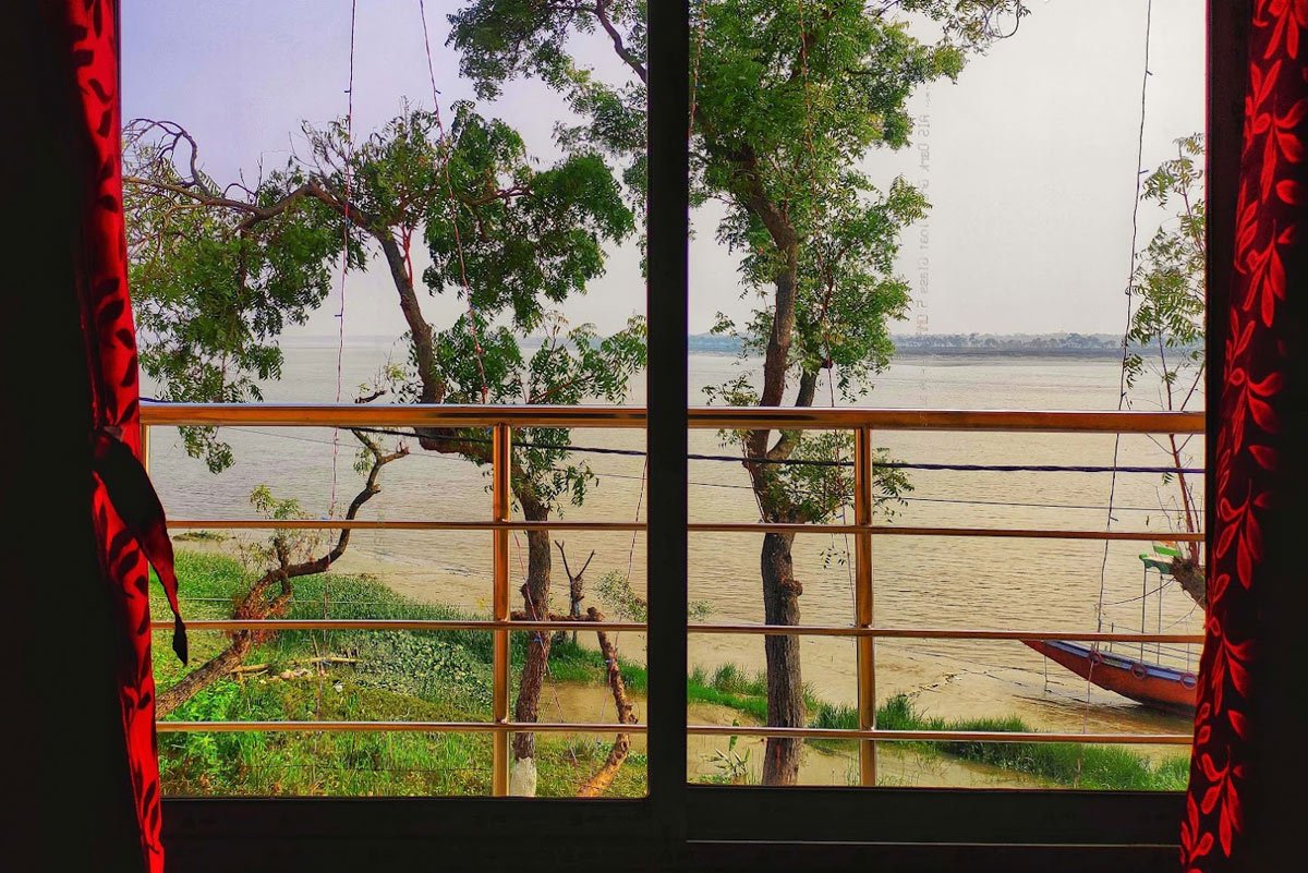 Riverside view at Taki River View Guest House